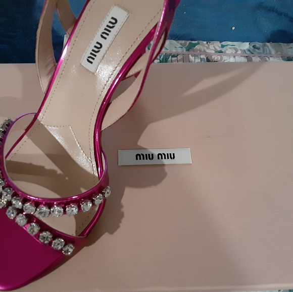 Miu Miu - Picture 7 of 7